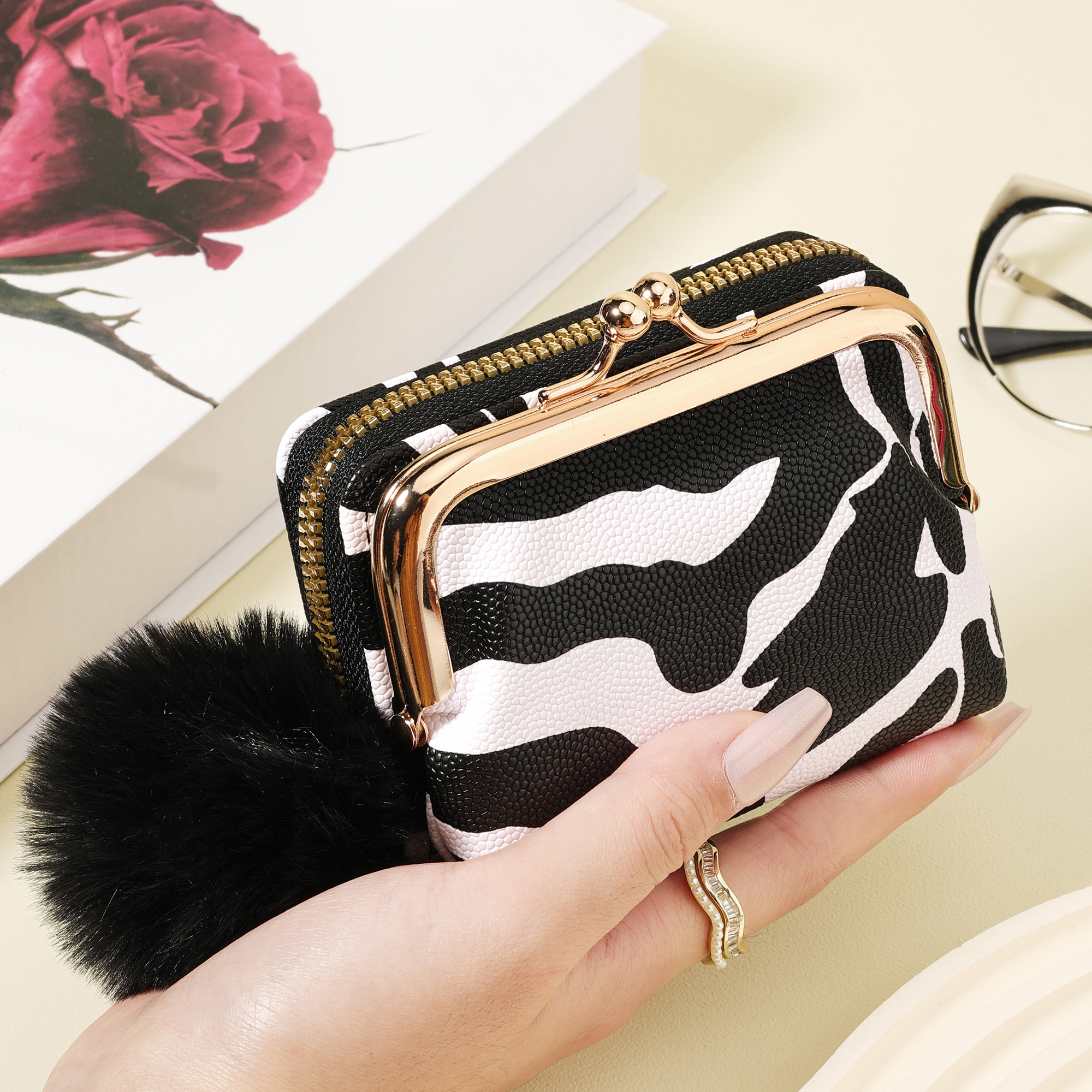 Fashionable zebra print coin w - Zebra Tablet Accessories 리뷰 및 가격