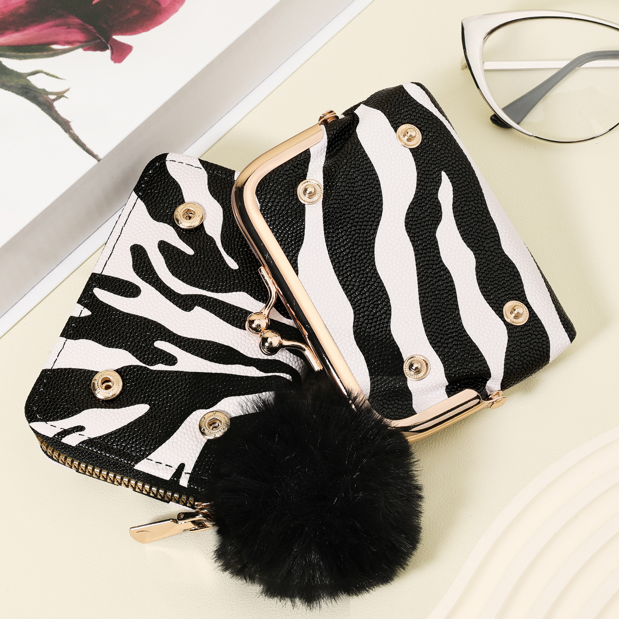Fashionable zebra print coin w - Zebra Tablet Accessories 리뷰 및 가격