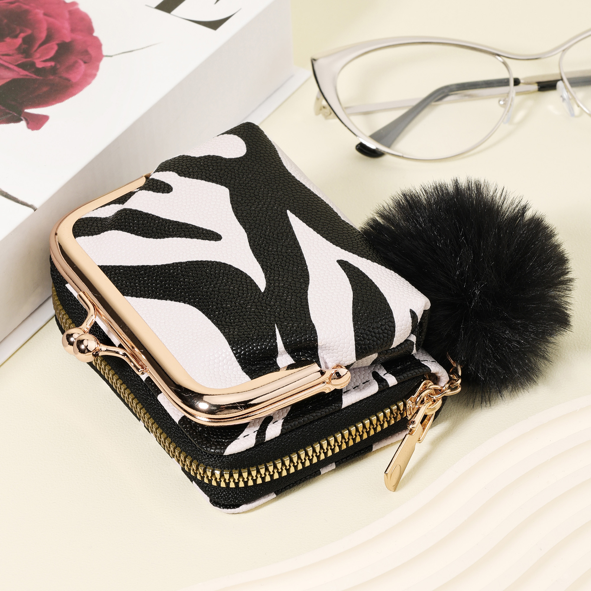 Fashionable zebra print coin w - Zebra Tablet Accessories 리뷰 및 가격